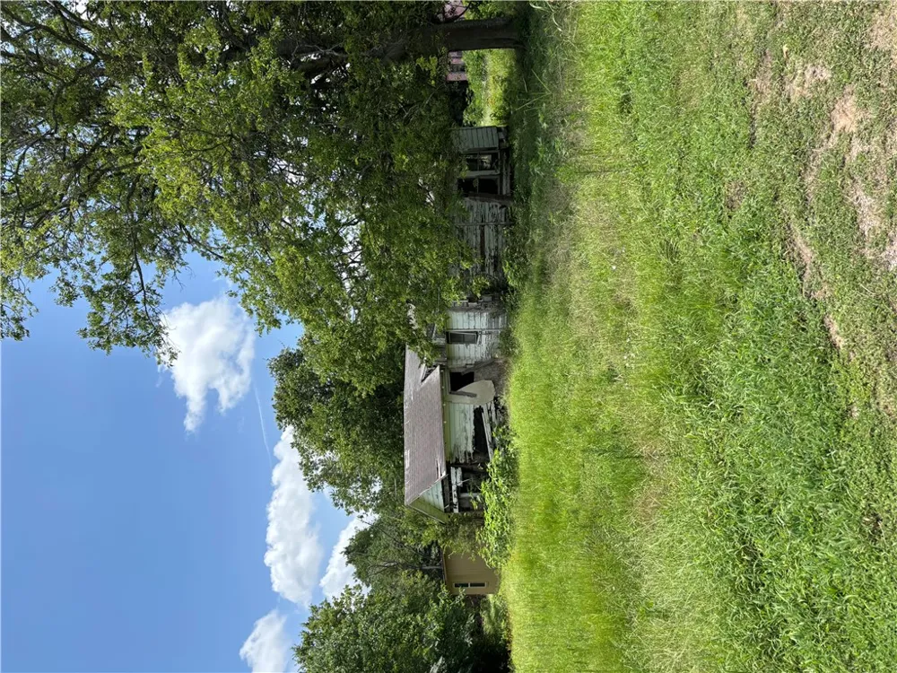 206 Cedar Calvert, TX 77837