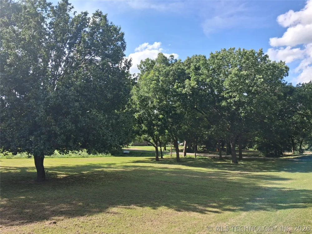 514 W Creek Checotah, OK 74426