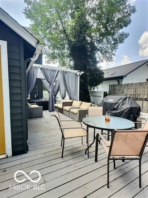 117 S Washington Street Knightstown, IN 46148