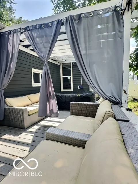 117 S Washington Street Knightstown, IN 46148