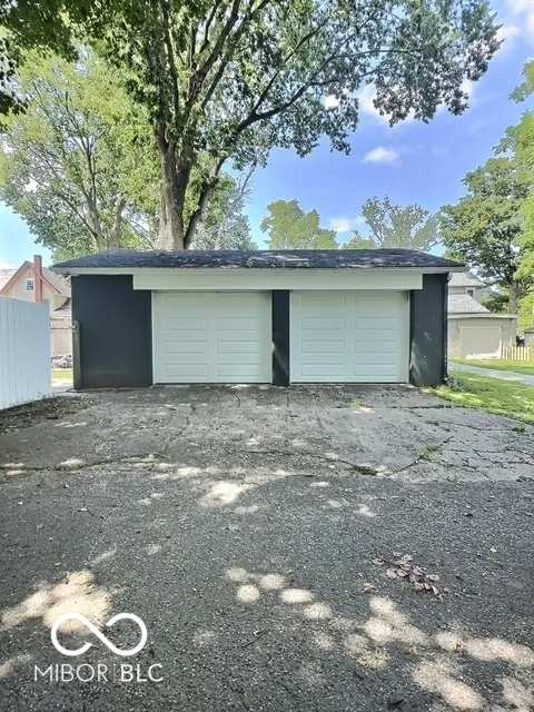 117 S Washington Street Knightstown, IN 46148