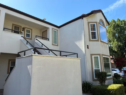 8147 N Cedar Ave #201