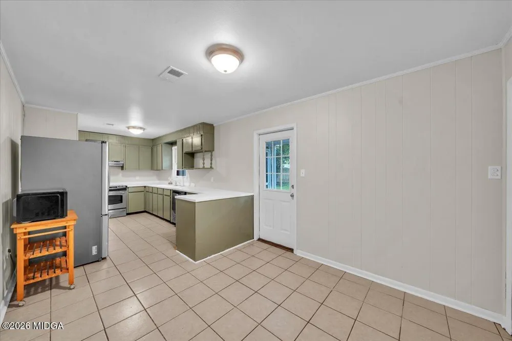 413 Davis Drive Centerville, GA 31028