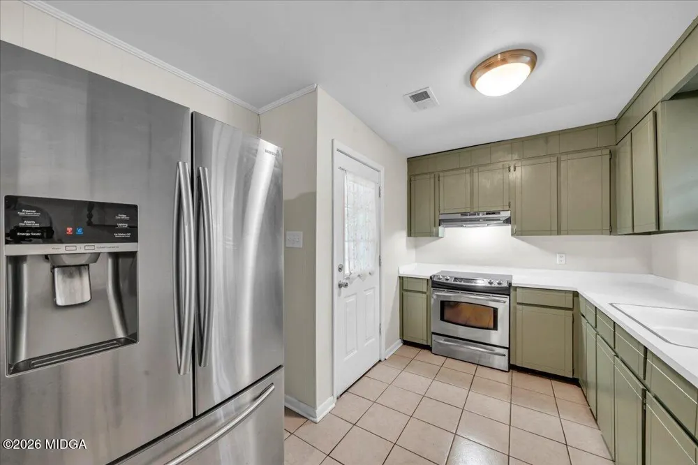 413 Davis Drive Centerville, GA 31028