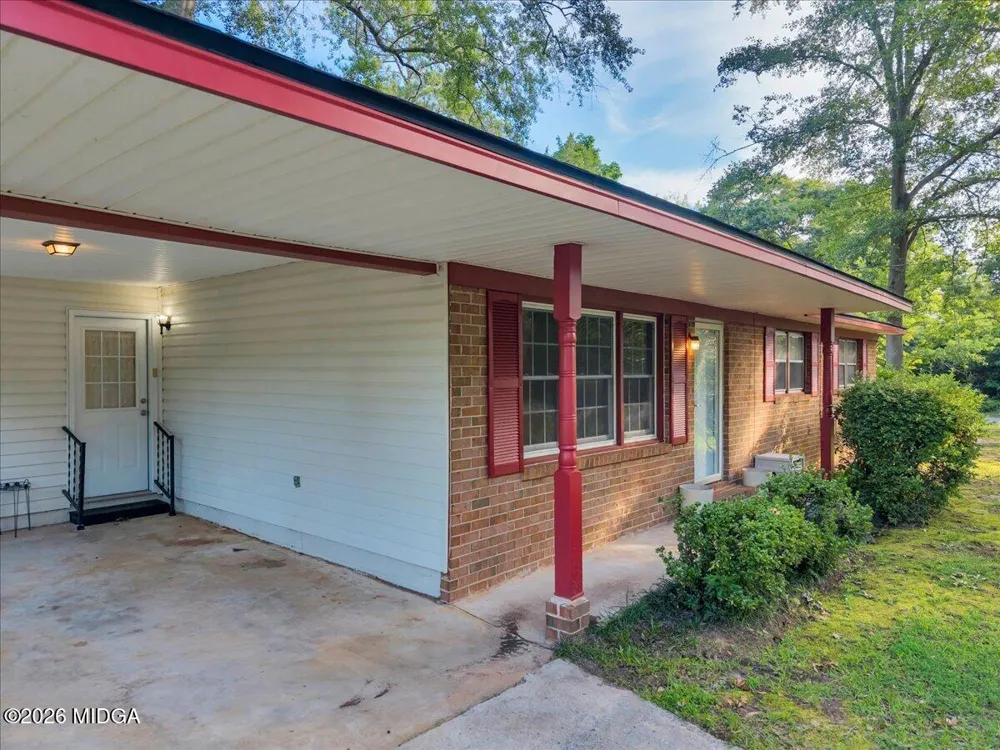 413 Davis Drive Centerville, GA 31028