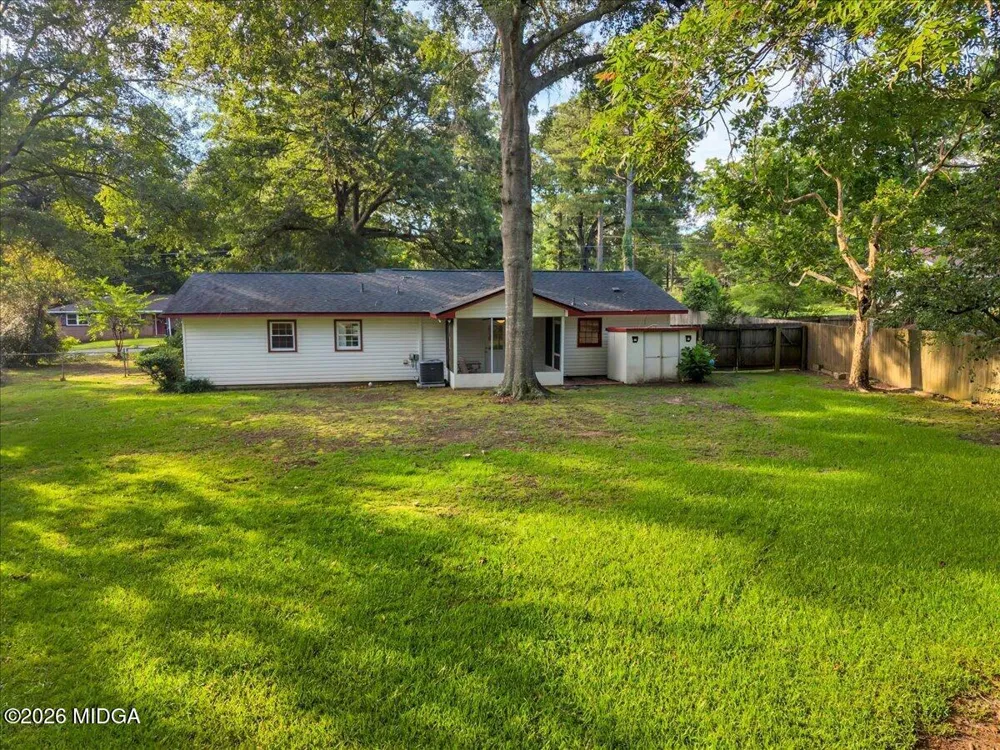 413 Davis Drive Centerville, GA 31028