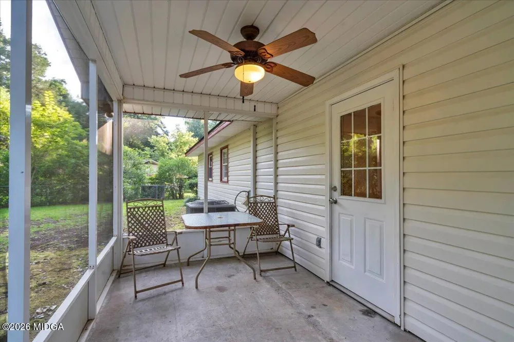 413 Davis Drive Centerville, GA 31028