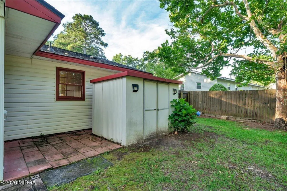 413 Davis Drive Centerville, GA 31028