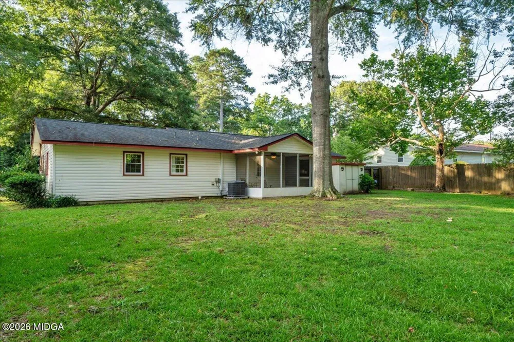 413 Davis Drive Centerville, GA 31028
