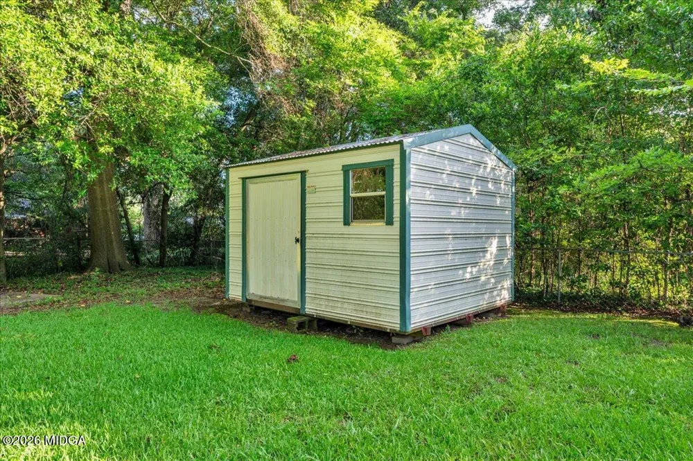 413 Davis Drive Centerville, GA 31028