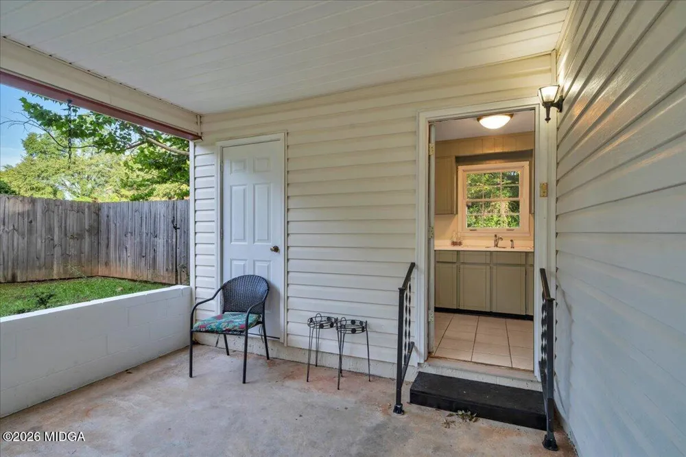413 Davis Drive Centerville, GA 31028