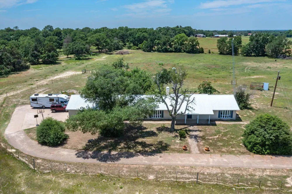 800 Vz County Road 4105 Canton, TX 75103