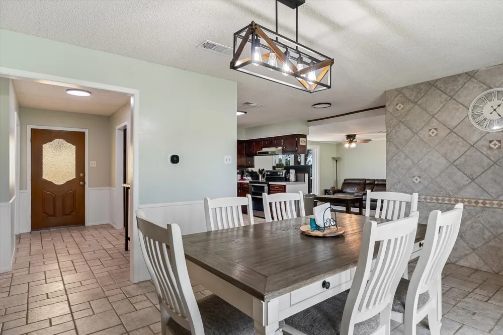 800 Vz County Road 4105 Canton, TX 75103