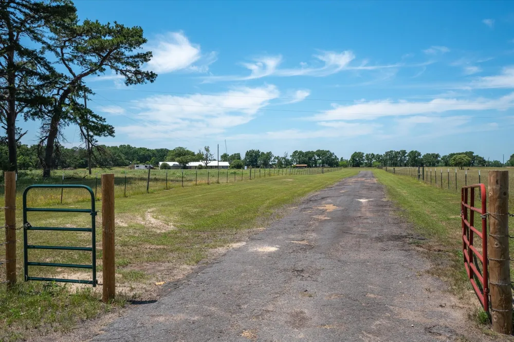 800 Vz County Road 4105 Canton, TX 75103