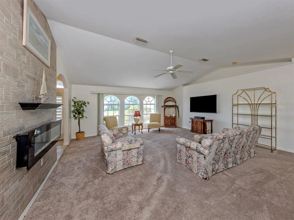 1056 ROTONDA CIRCLE Rotonda West, FL 33947