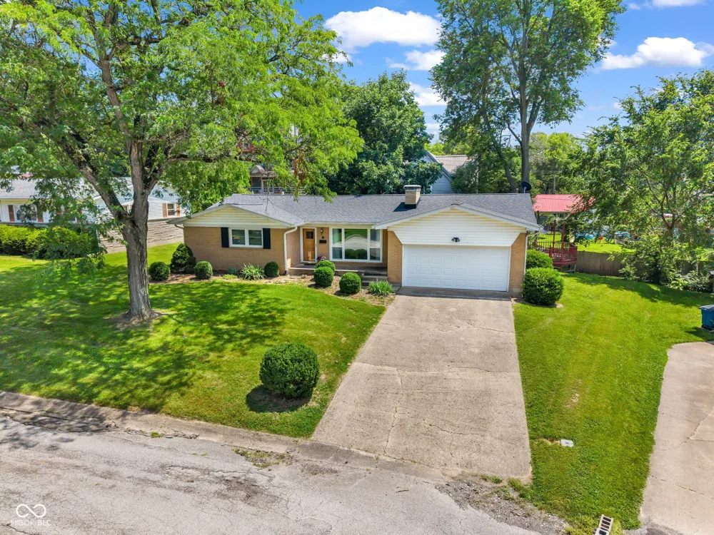 8 Paradise Lane Greencastle, IN 46135