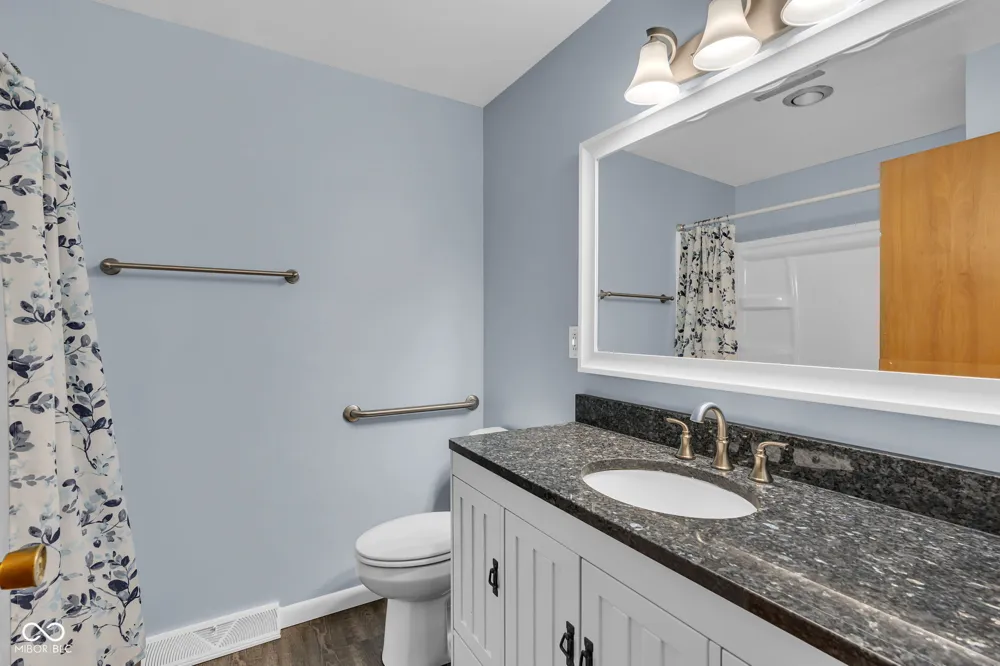 8 Paradise Lane Greencastle, IN 46135