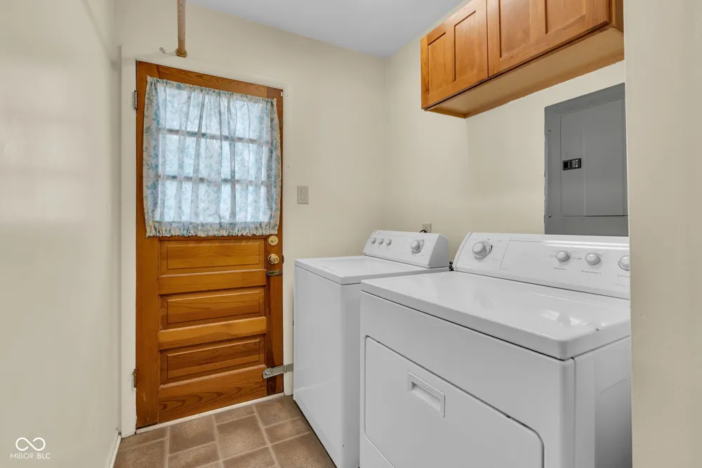 8 Paradise Lane Greencastle, IN 46135