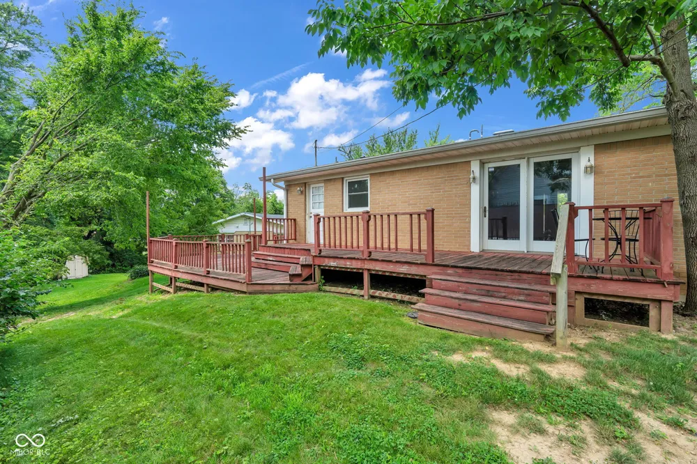 8 Paradise Lane Greencastle, IN 46135
