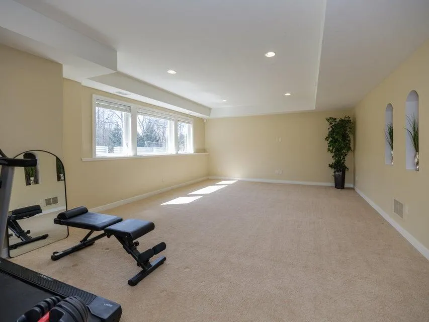 4019 Tullymore Pointe Portage City, MI 49024