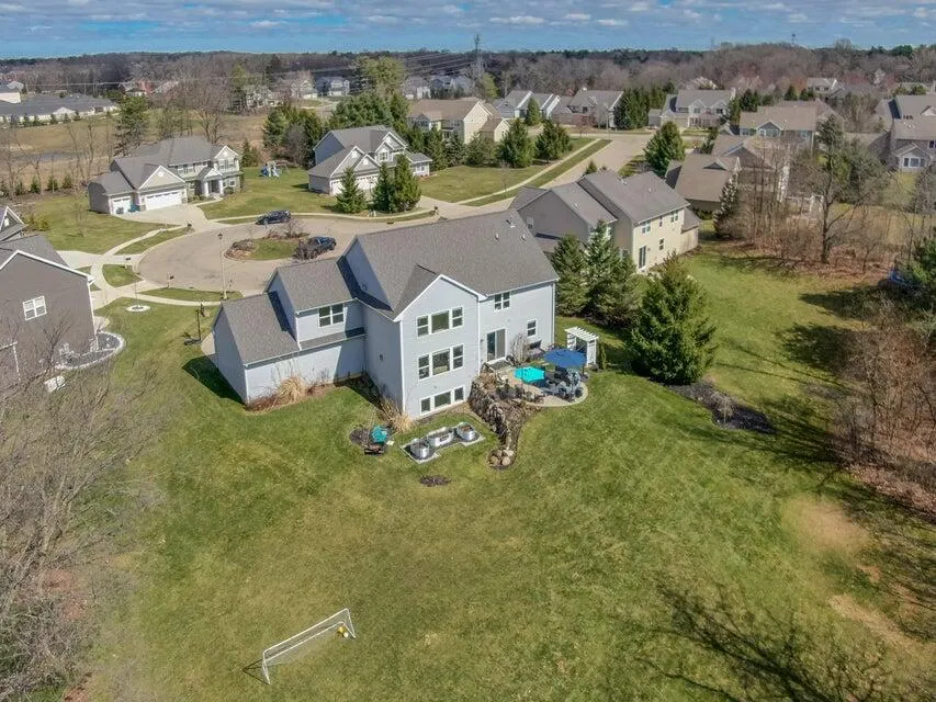 4019 Tullymore Pointe Portage City, MI 49024