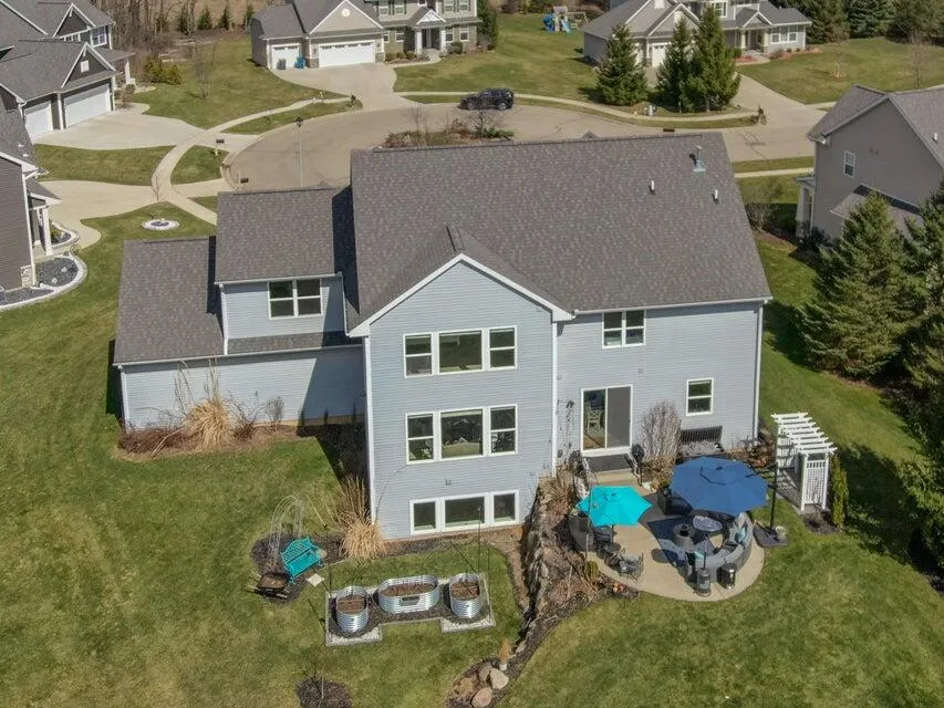 4019 Tullymore Pointe Portage City, MI 49024