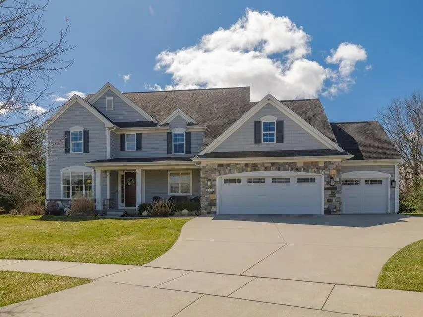 4019 Tullymore Pointe Portage City, MI 49024