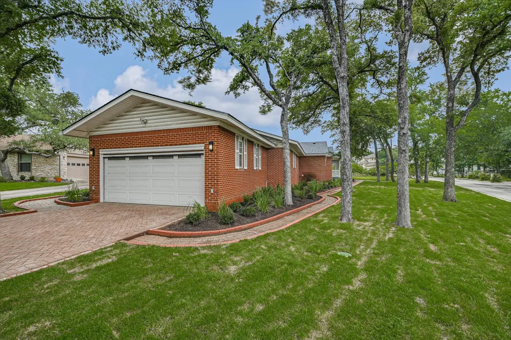 11906 Arch Hill Drive Austin, TX 78750