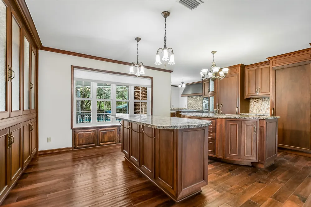 11906 Arch Hill Drive Austin, TX 78750