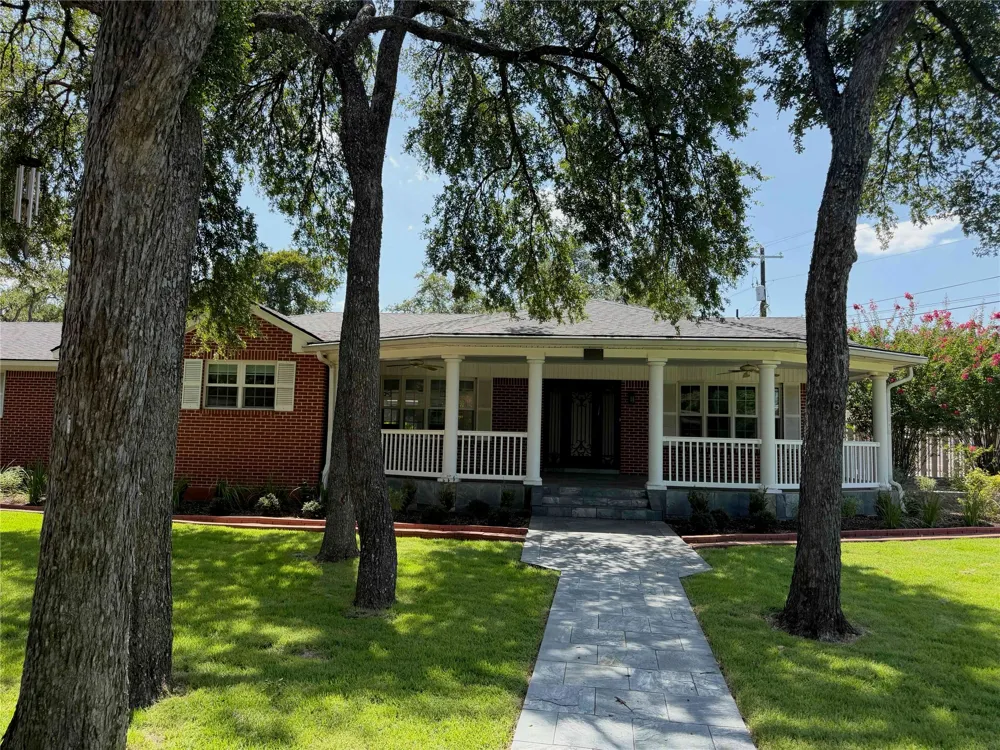 11906 Arch Hill Drive Austin, TX 78750