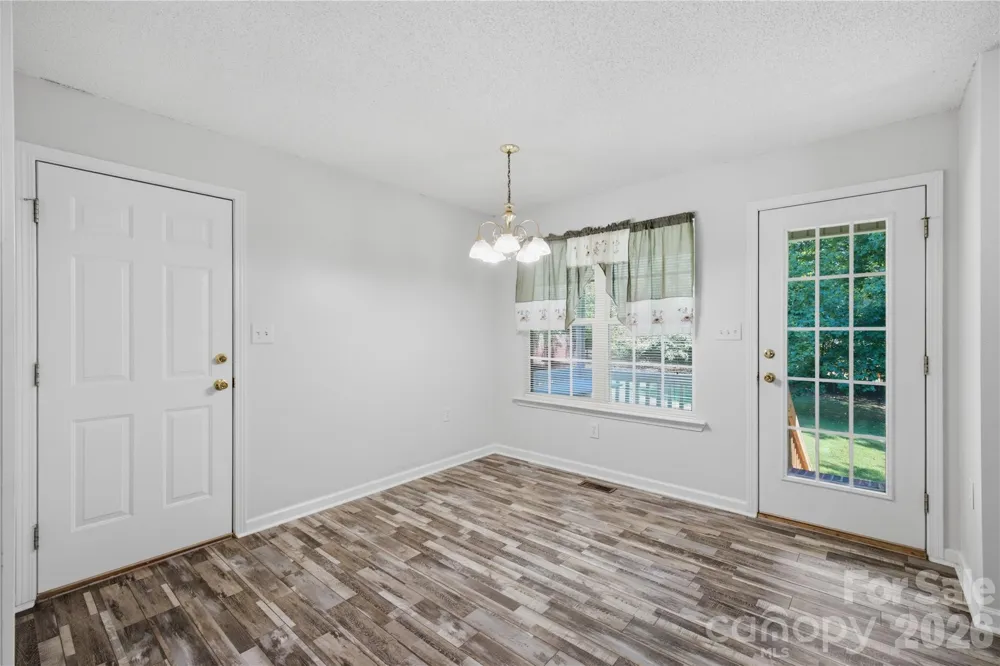 147 Valley Glen Drive Troutman, NC 28166