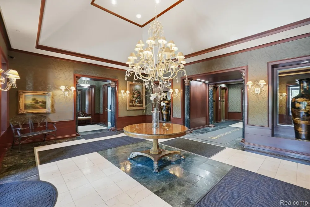 3320 Spinnaker Lane #7A Detroit City, MI 48207