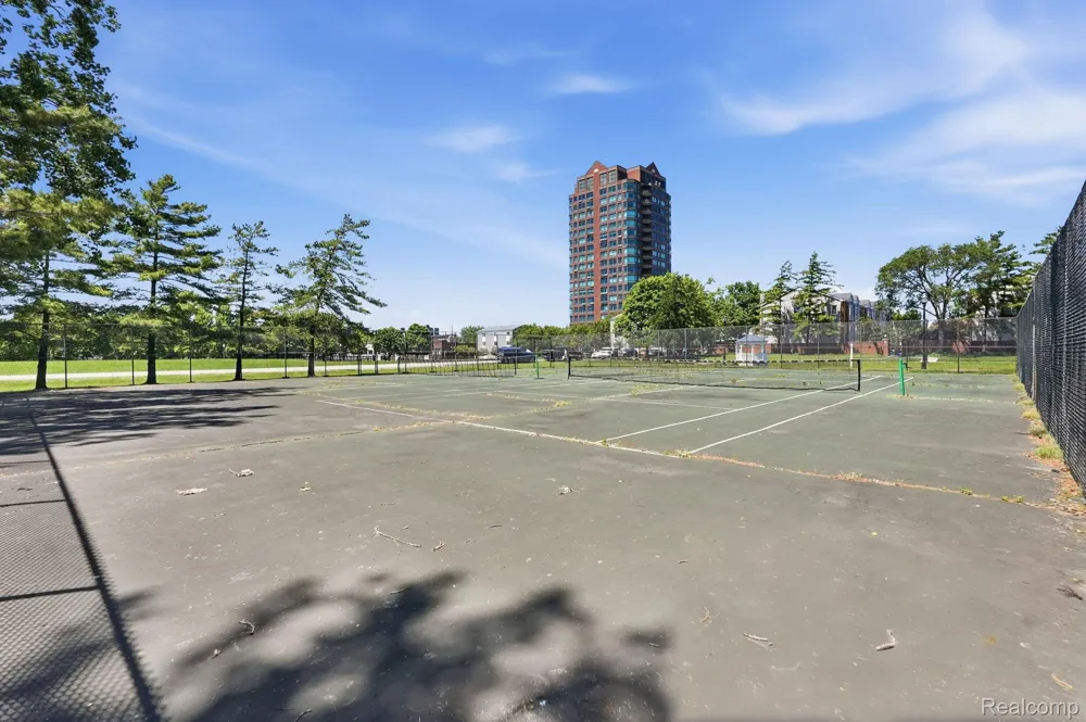 3320 Spinnaker Lane #7A Detroit City, MI 48207