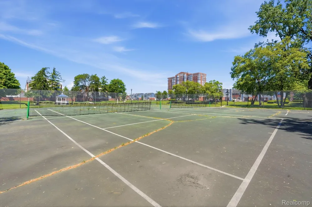 3320 Spinnaker Lane #7A Detroit City, MI 48207
