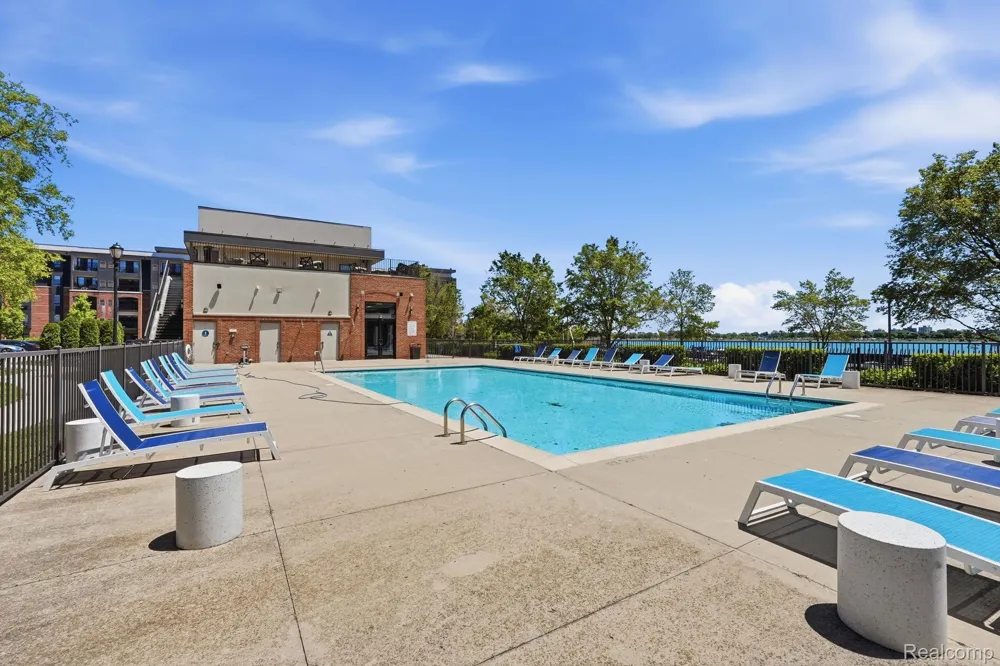 3320 Spinnaker Lane #7A Detroit City, MI 48207