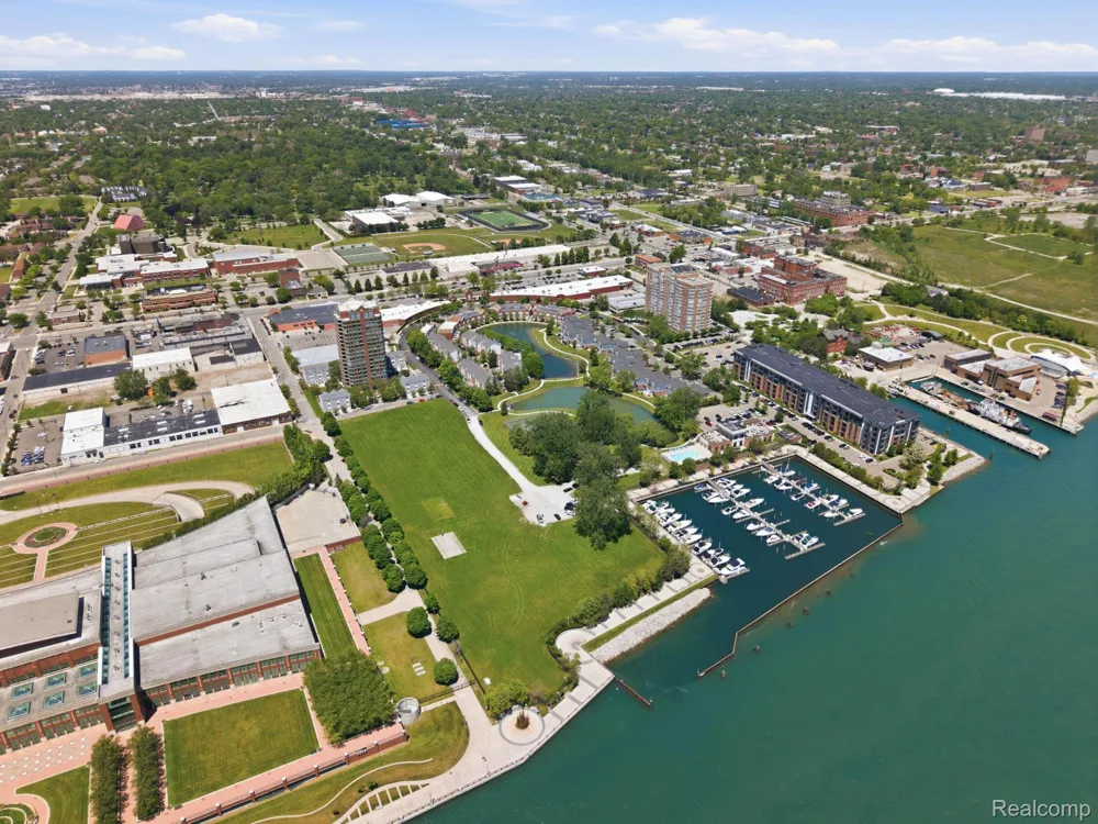 3320 Spinnaker Lane #7A Detroit City, MI 48207