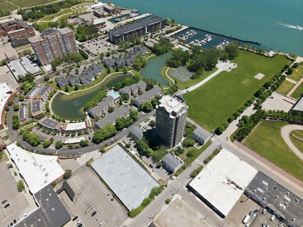 3320 Spinnaker Lane #7A Detroit City, MI 48207