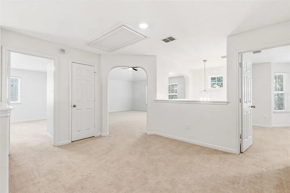 5223 Roan Brook San Antonio, TX 78251