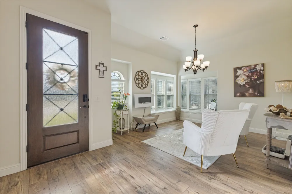 127 Woodlands Way Balch Springs, TX 75181