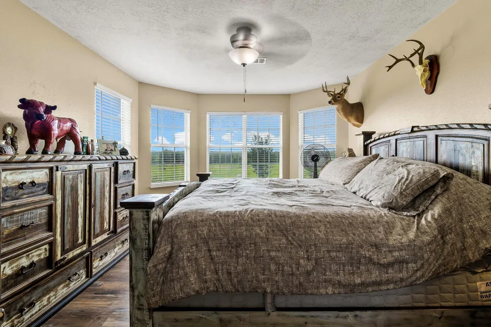 6559 Highway 21 W Madisonville, TX 77864