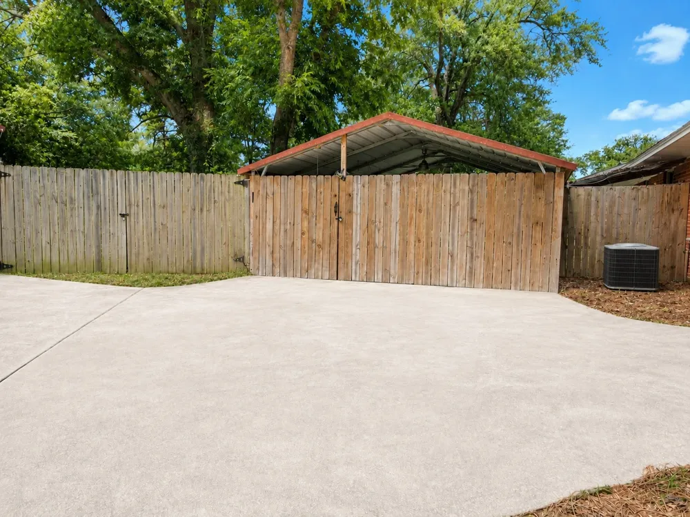 409 Poe Street Quitman, TX 75783