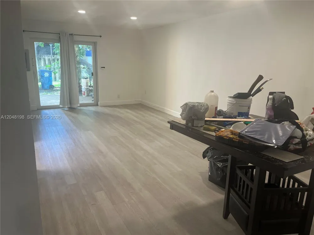 5952 NW 25th Pl #234 Sunrise, FL 33313