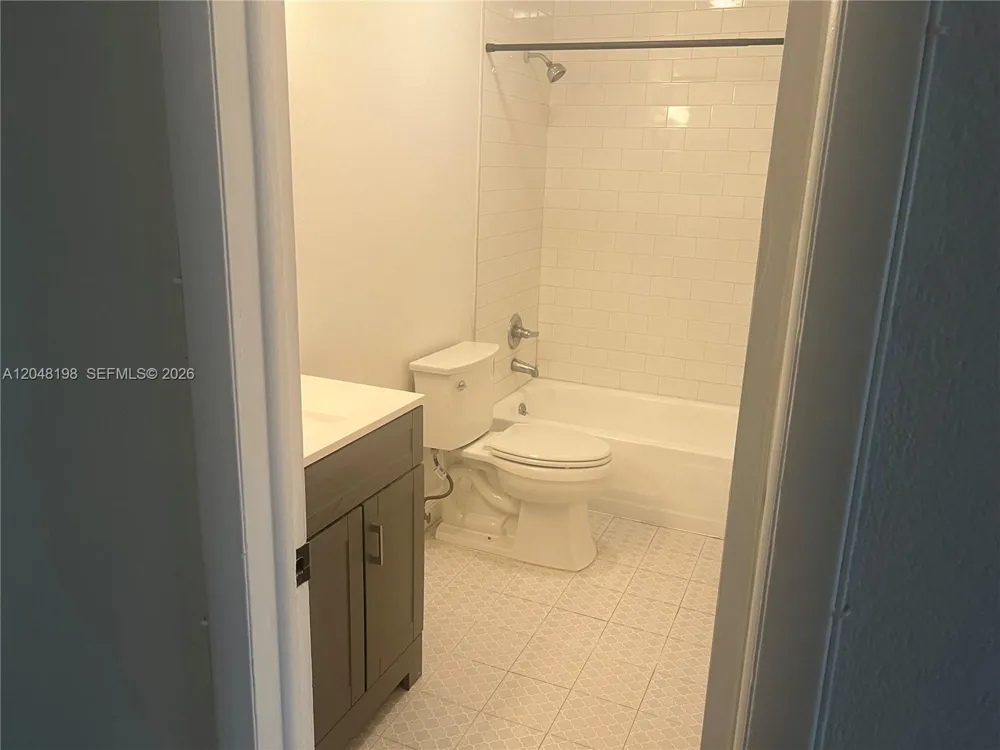 5952 NW 25th Pl #234 Sunrise, FL 33313