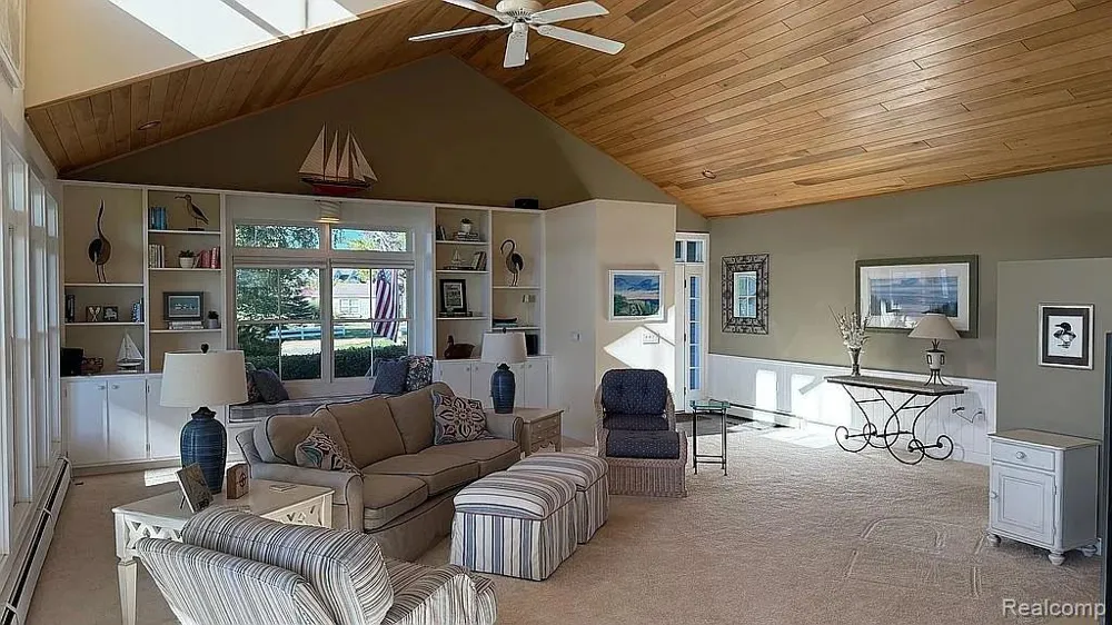 3219 Midway Drive Onekama Township, MI 49675