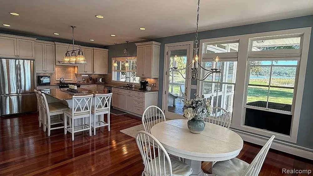 3219 Midway Drive Onekama Township, MI 49675