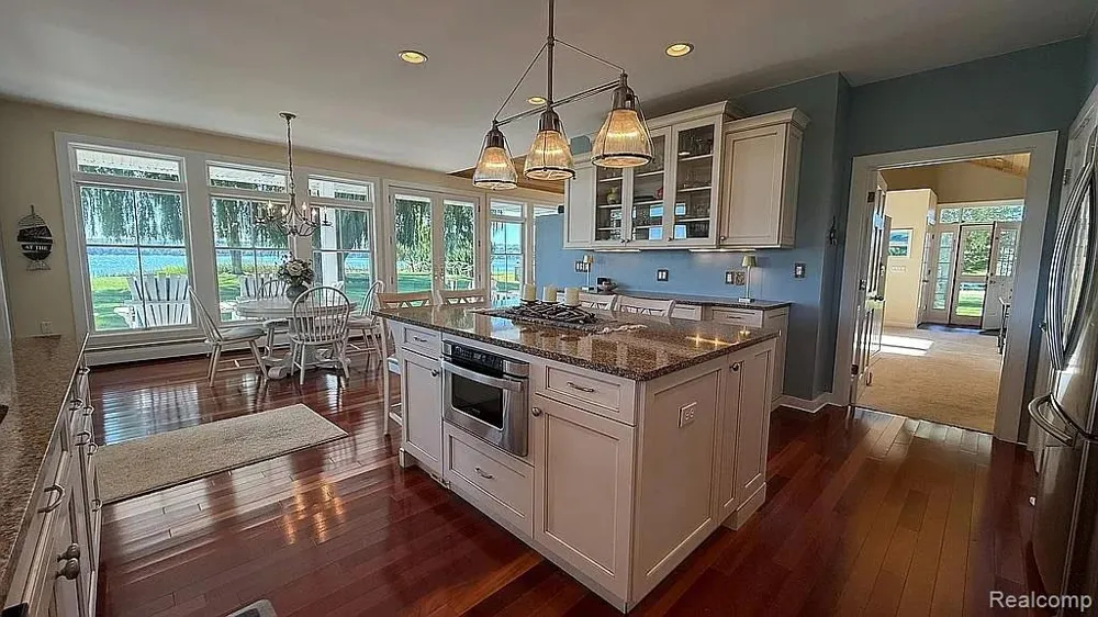 3219 Midway Drive Onekama Township, MI 49675