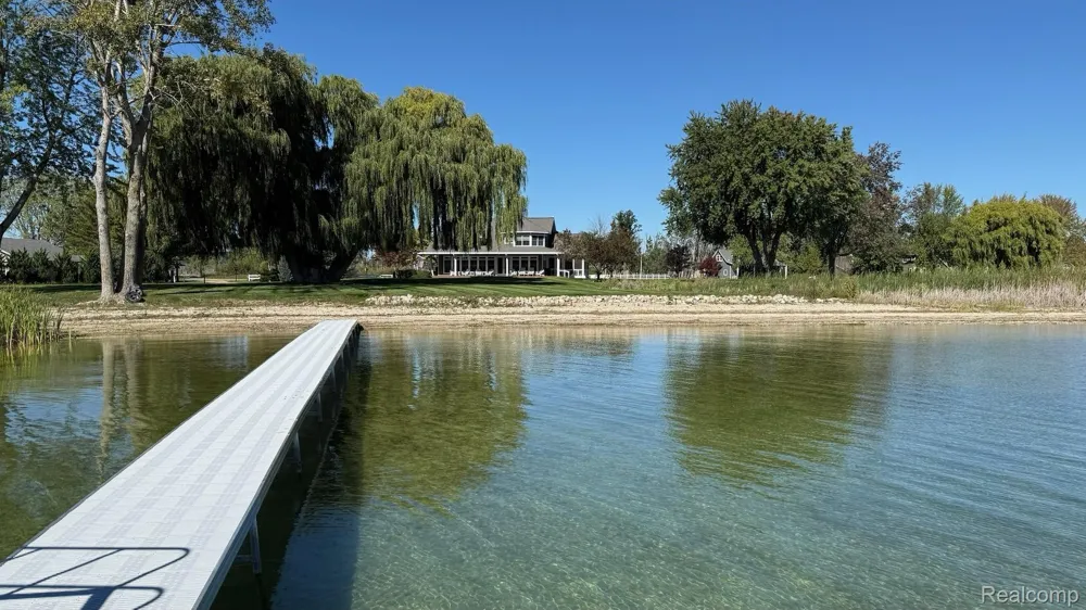 3219 Midway Drive Onekama Township, MI 49675