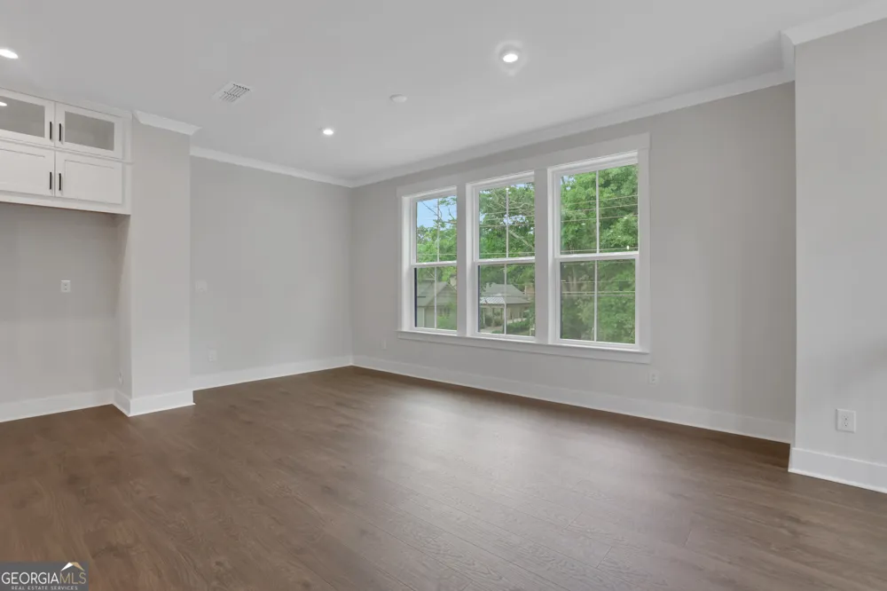110 Bridgecrest RD Roswell, GA 30075