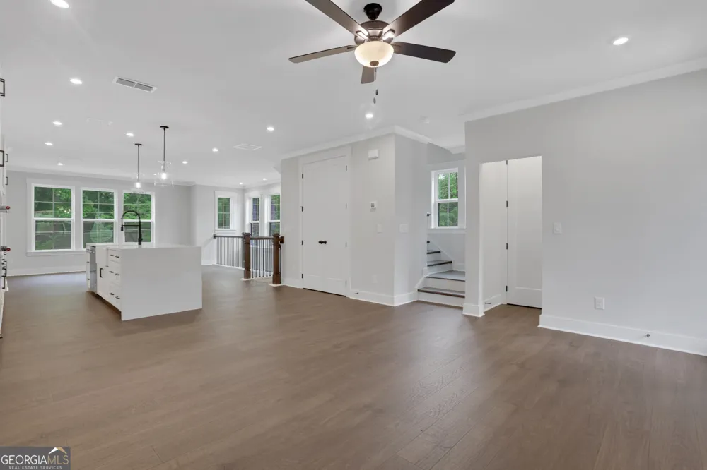 110 Bridgecrest RD Roswell, GA 30075