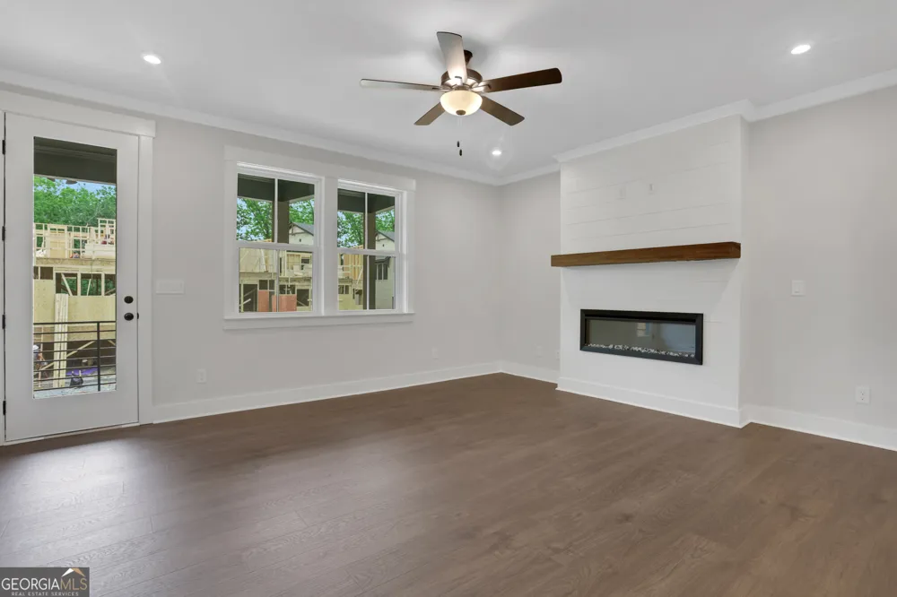110 Bridgecrest RD Roswell, GA 30075